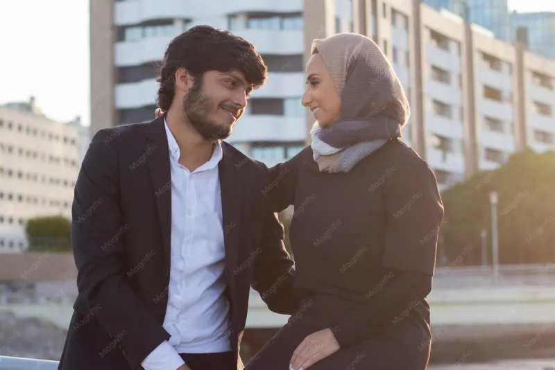 جذور القلق في الحب: كيف تُعيد أنماط التعلق رسم خارطة العلاقات العاطفية للعرب الأمريكيين